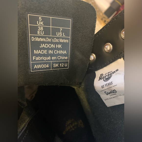 Dr Martens Hello Kitty size 7 - Picture 2 of 11